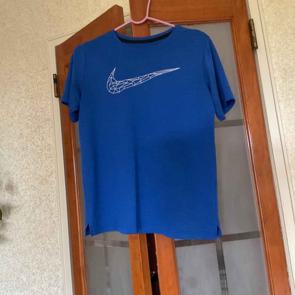 Nike dry-fit T=shirt